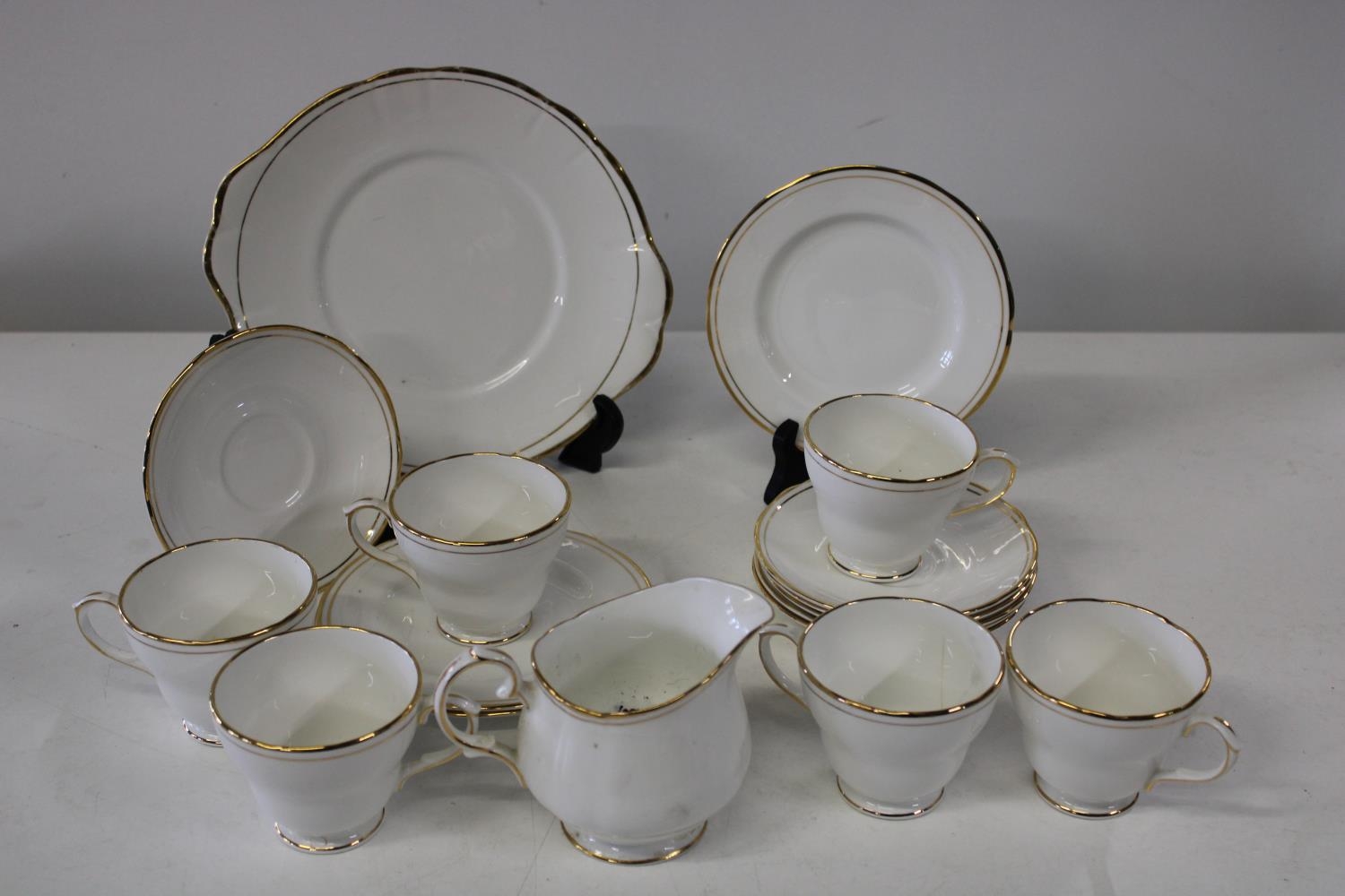 A selection of Duchess bone china 'Ascot'.