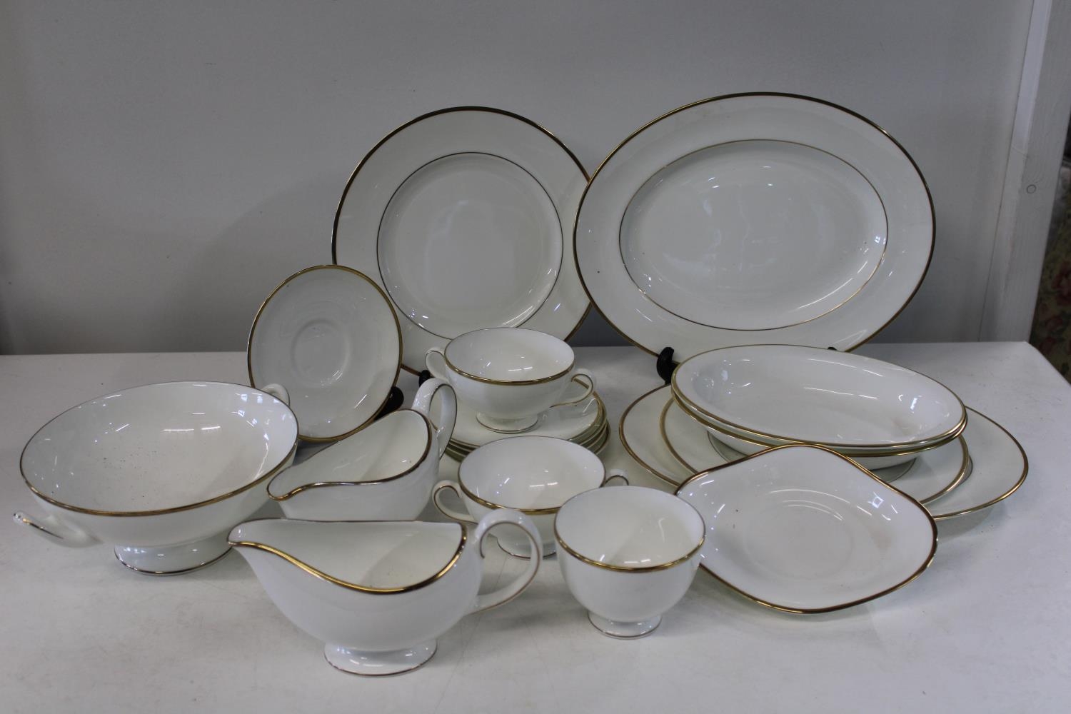 A selection of Wedgewood bone china - 18pcs