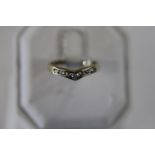 A 9ct gold wishbone ring size P