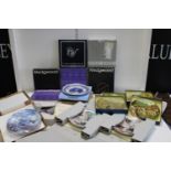 A good selection of assorted boxed collectors plates including Concorde etc