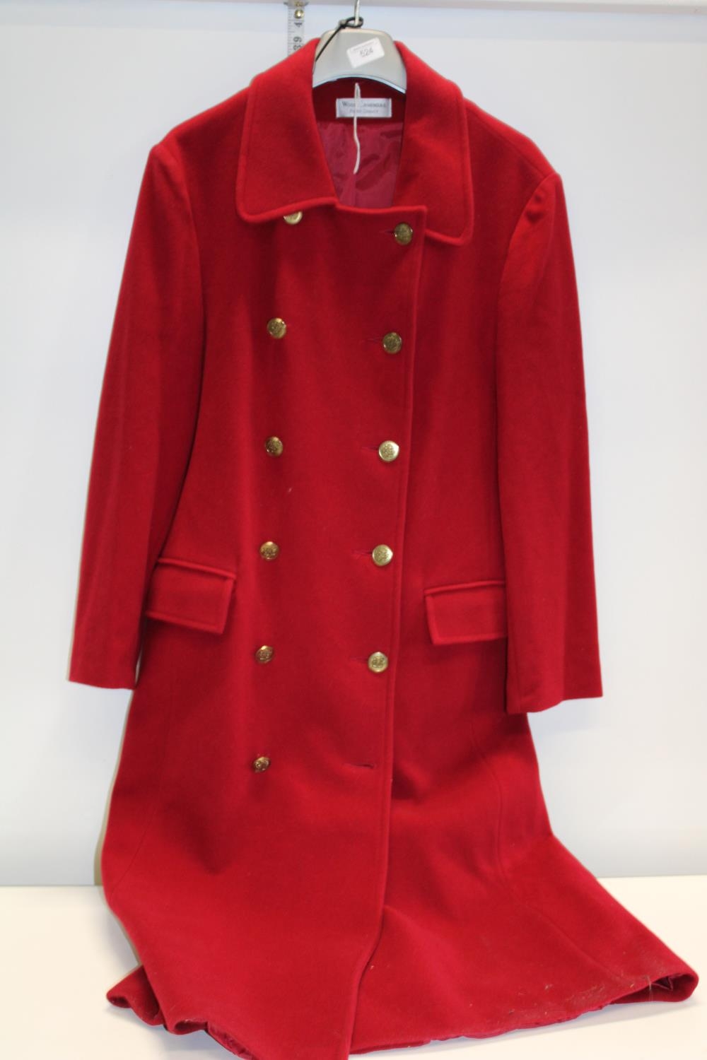 A vintage ladies wool-cashmere coat