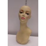 A vintage Ladies mannequin head