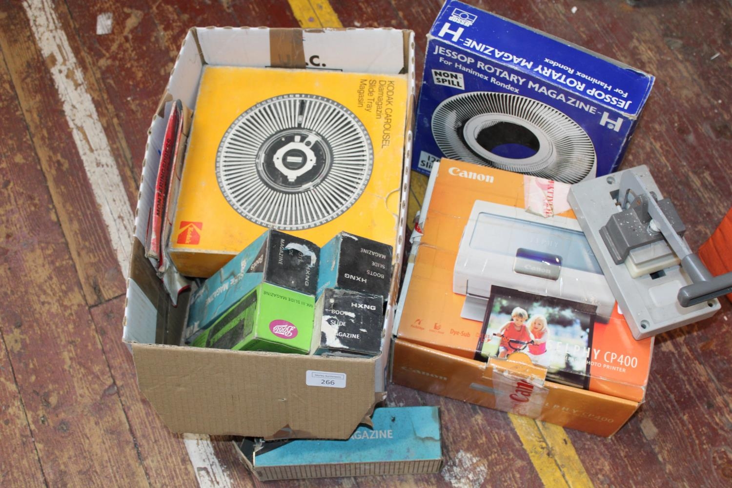 A job lot of assorted slide projector equipment