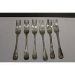 A set of hallmarked silver forks. Hallmarked for London 1817. 385 grams