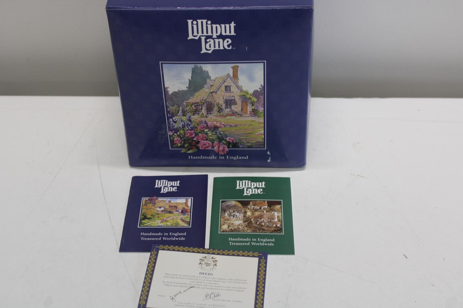 A large boxed Lilliput Lane model