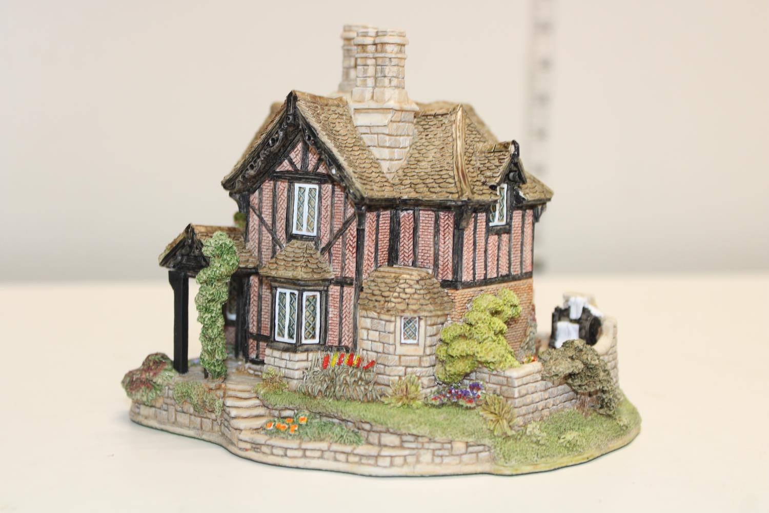 A large boxed Lilliput Lane model - Image 2 of 3