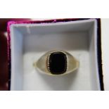 A 9ct gold black Onyx signet ring size W