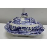 A Spode Italian design tureen and cover