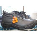 A new pair of safety boots size 43