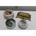 A selection of assorted trinket boxes