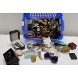 A job lot assorted costume jewellery & other items