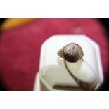 A 9ct gold ring size R 3.17 grams