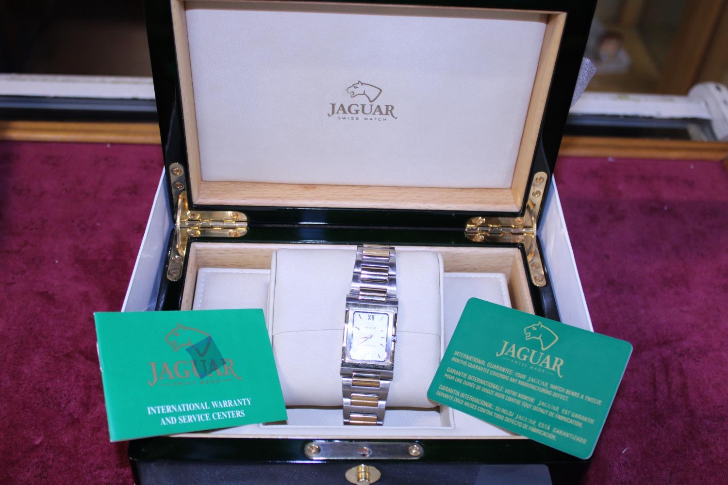 A cased Gentleman's Jaguar Sapphire wrist watch J457