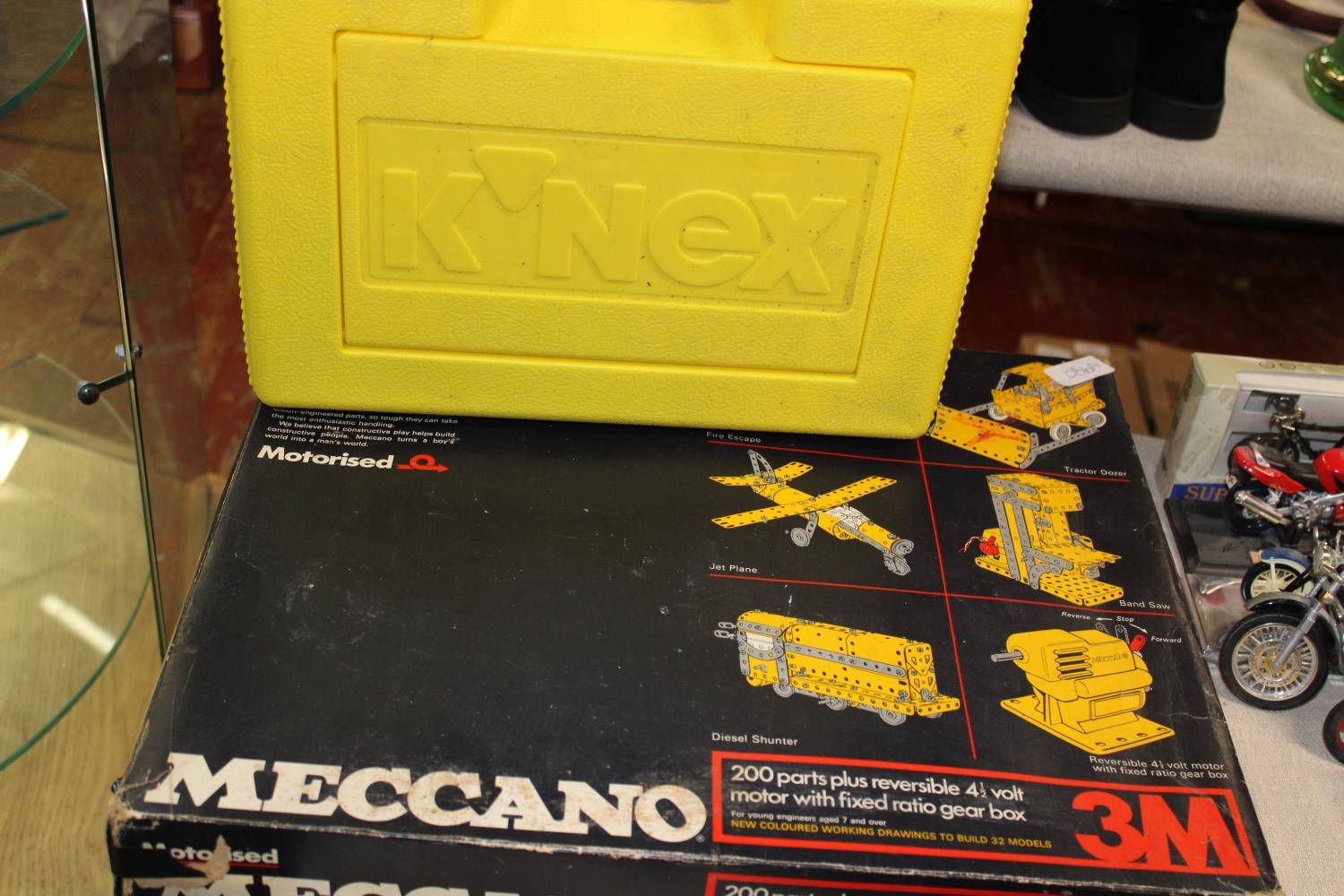 A boxed Meccano 3M set and a K'nex case and contents