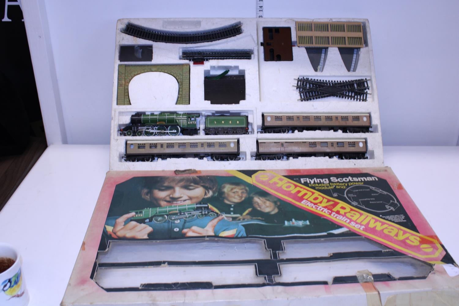 A vintage Hornby Flying Scotsman electric train set (complete)