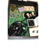 A job lot of vintage costume jewellery and other items