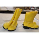 Two new pairs of wellington Dunlop boots size 6