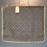 Louis-Vuitton-Kleidersack.