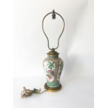 Porzellanvase/Lampe mit Bronzemontierung "China"