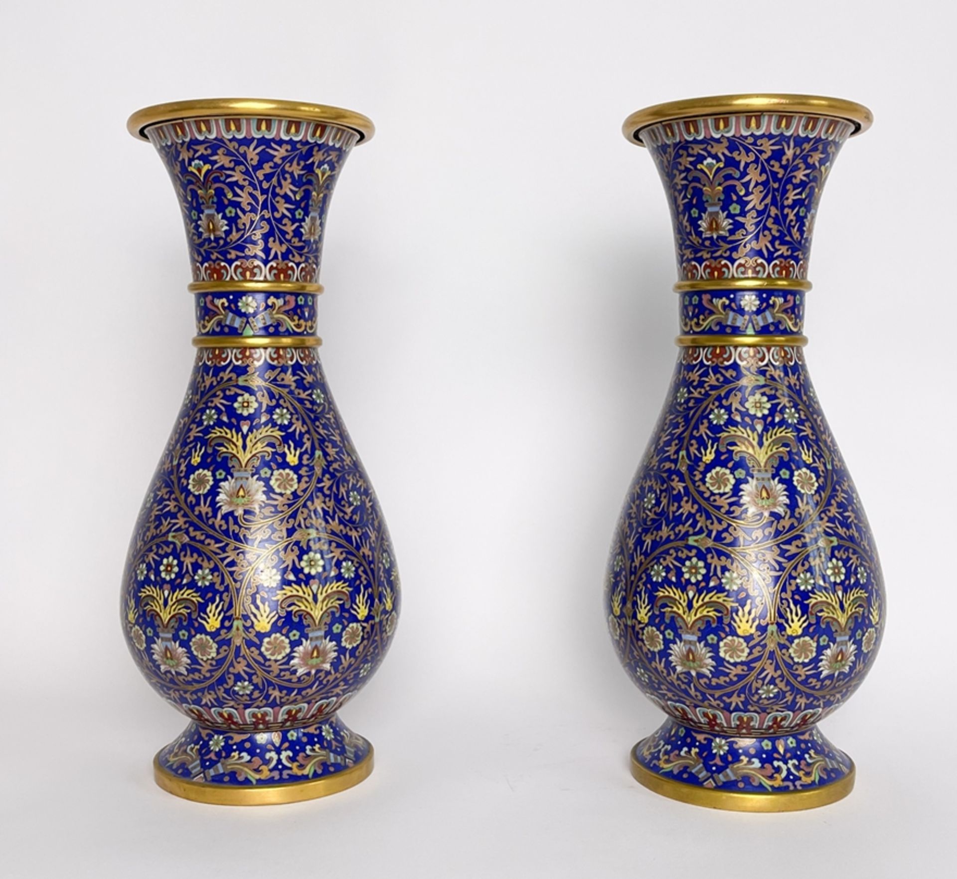 Paar sehr feine Cloisonne Vasen