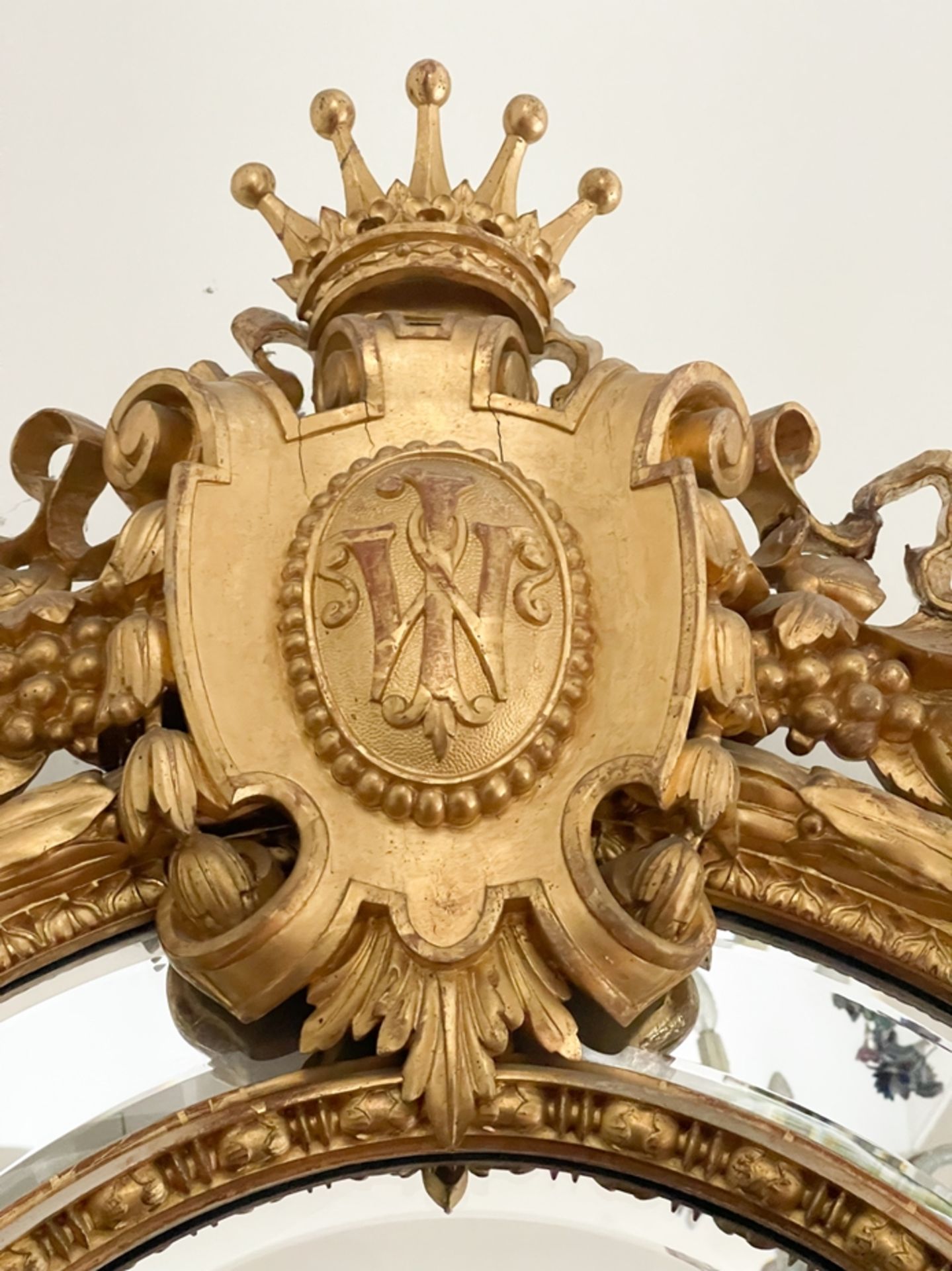 Goldener ovaler Prunkspiegel mit Krone und Wappen - Bild 5 aus 6