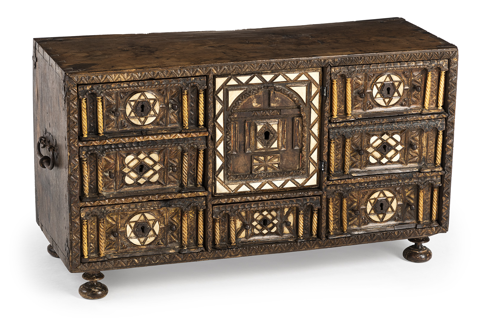 A FINE SPANISH IRON MOUNTED RENAISSANCE CABINET - SO-CALLED VARGUENO