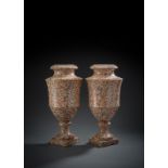 Paar dekorative Marmor-Vasen