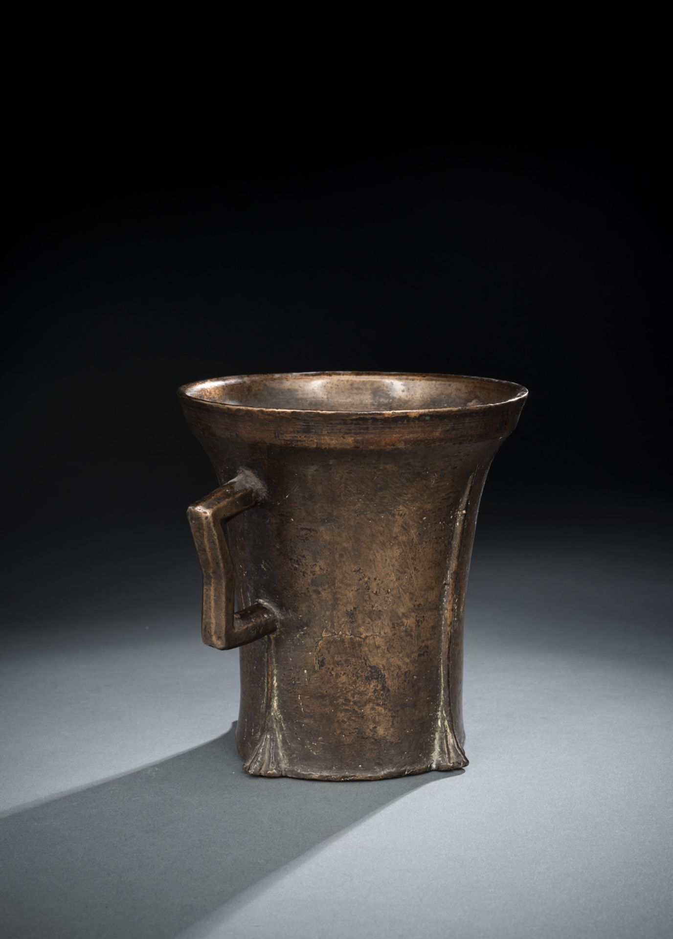 A GOTHIC BRONZE MORTAR - Image 2 of 2