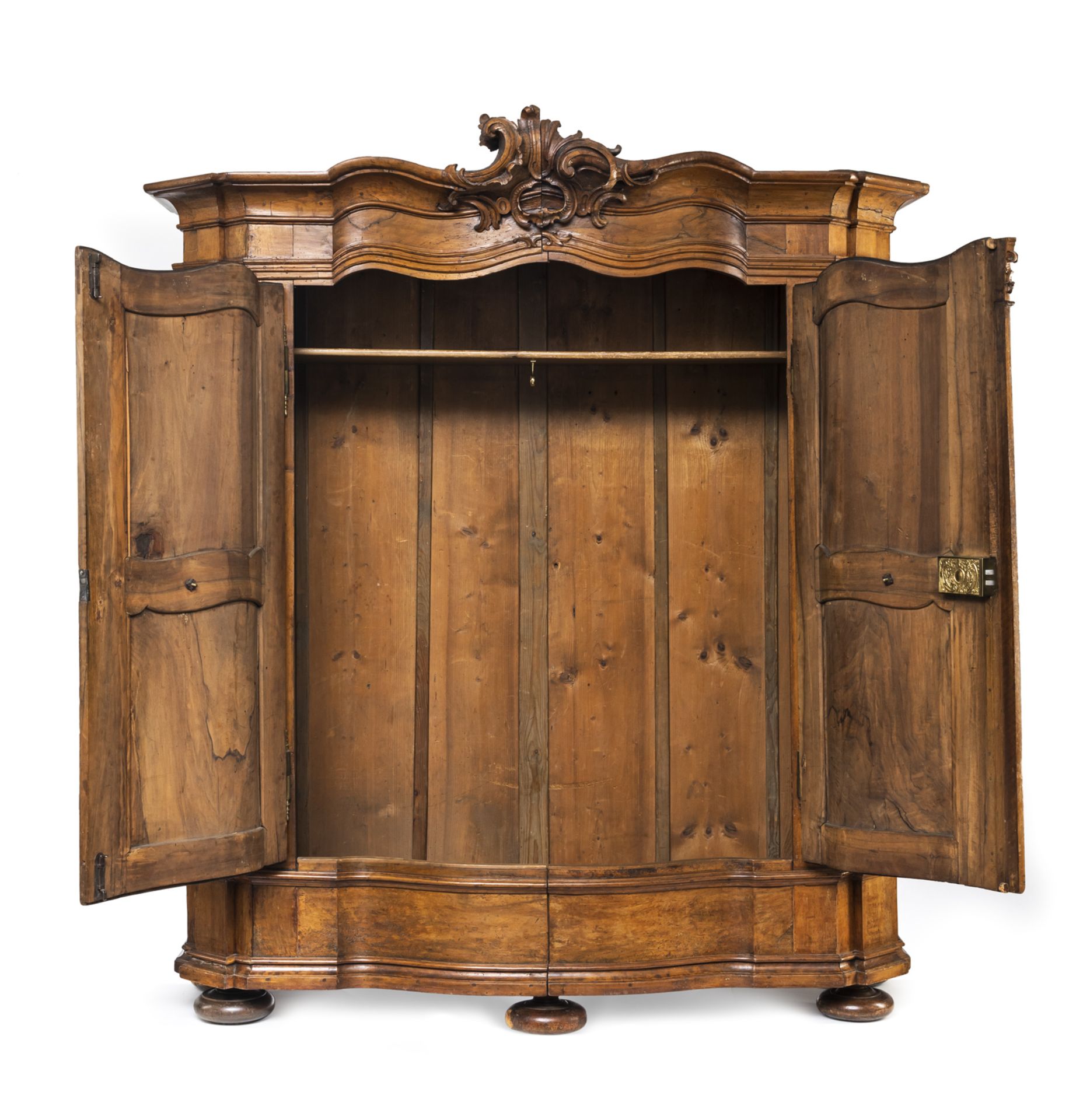 A LARGE BAROQUE BRASS MOUNTED CARVED WALNUT CUPBOARD - Image 3 of 9