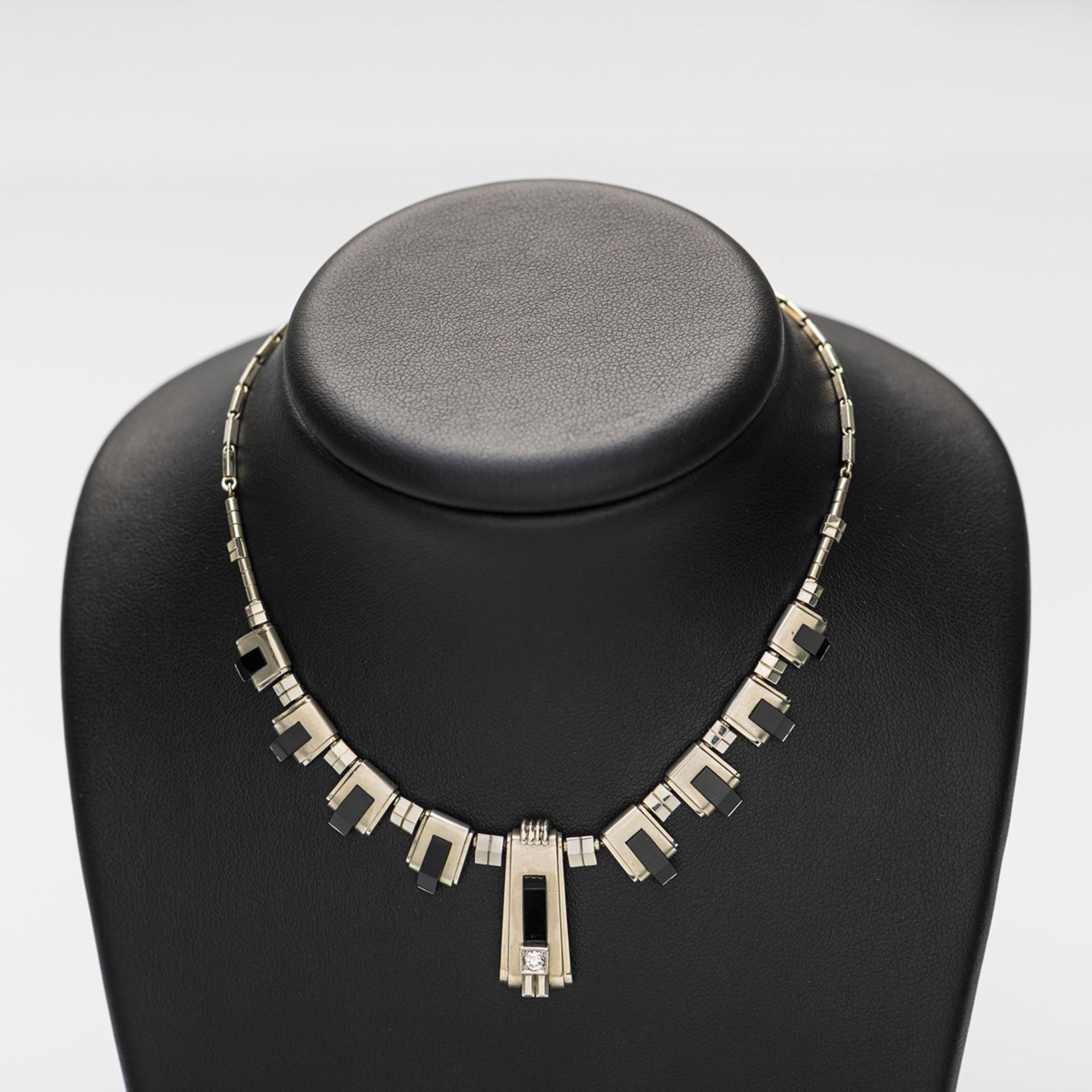 Art-Deco-Collier