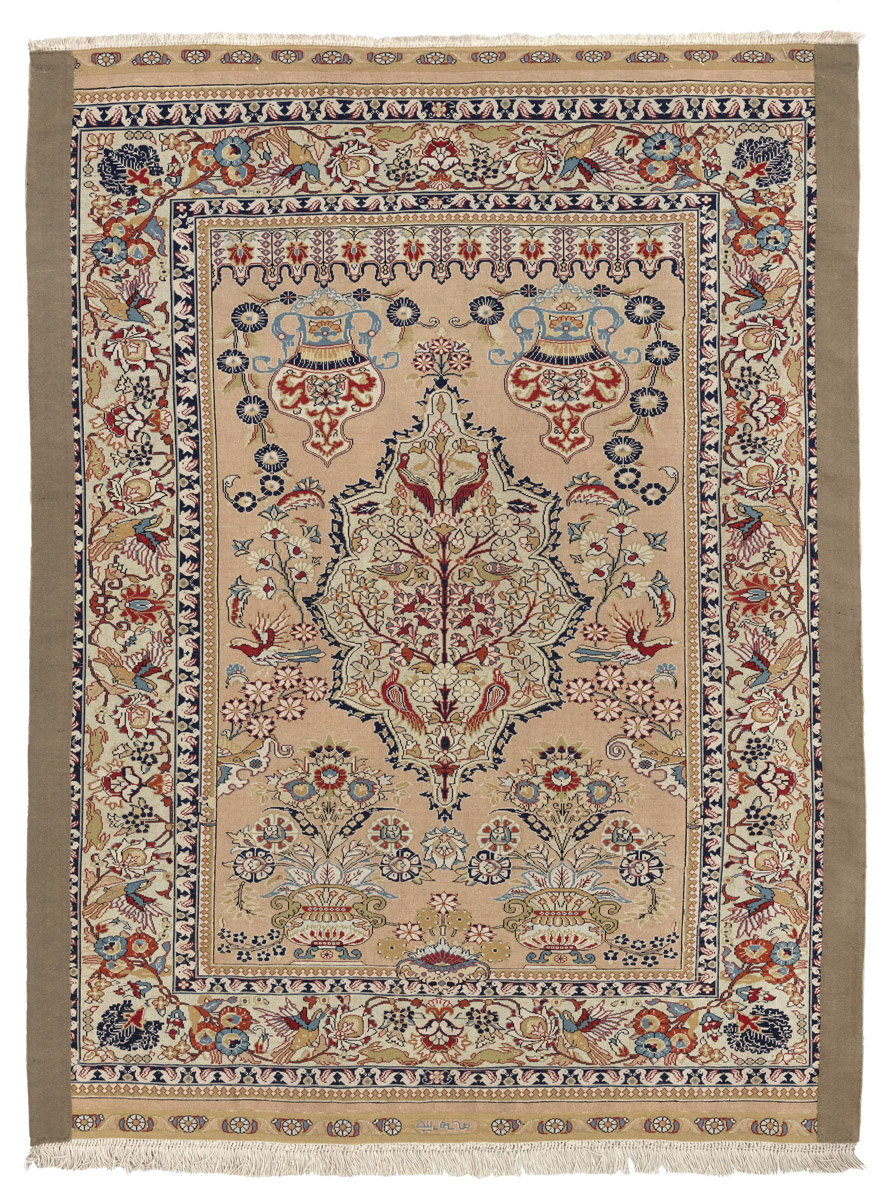 A FINE SMALL SILK RUG - Image 11 of 11