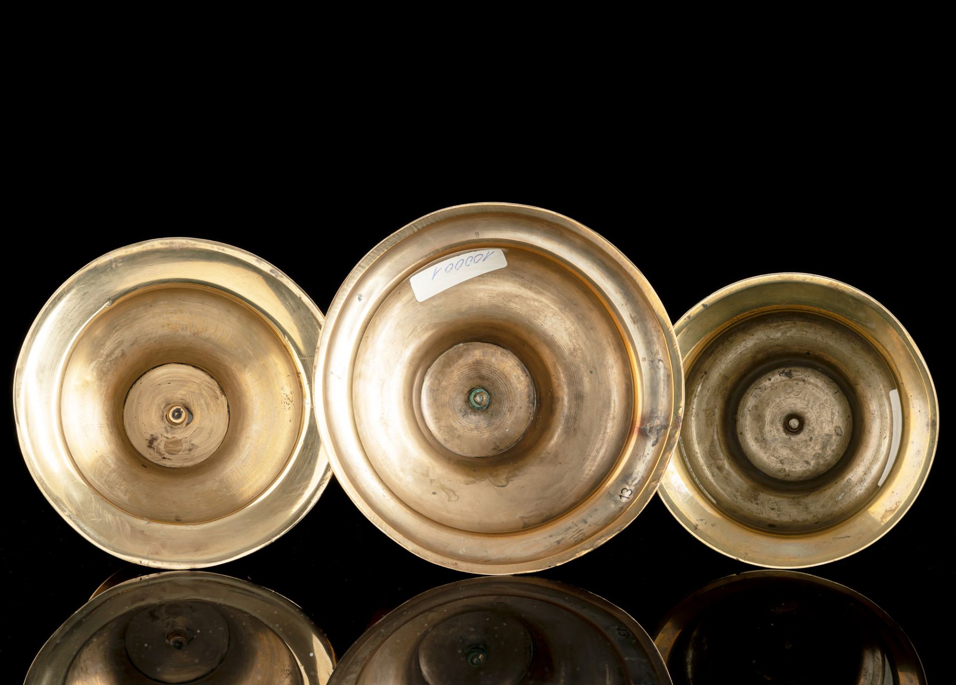 Drei Glockenfuss-Leuchter - Bild 2 aus 2