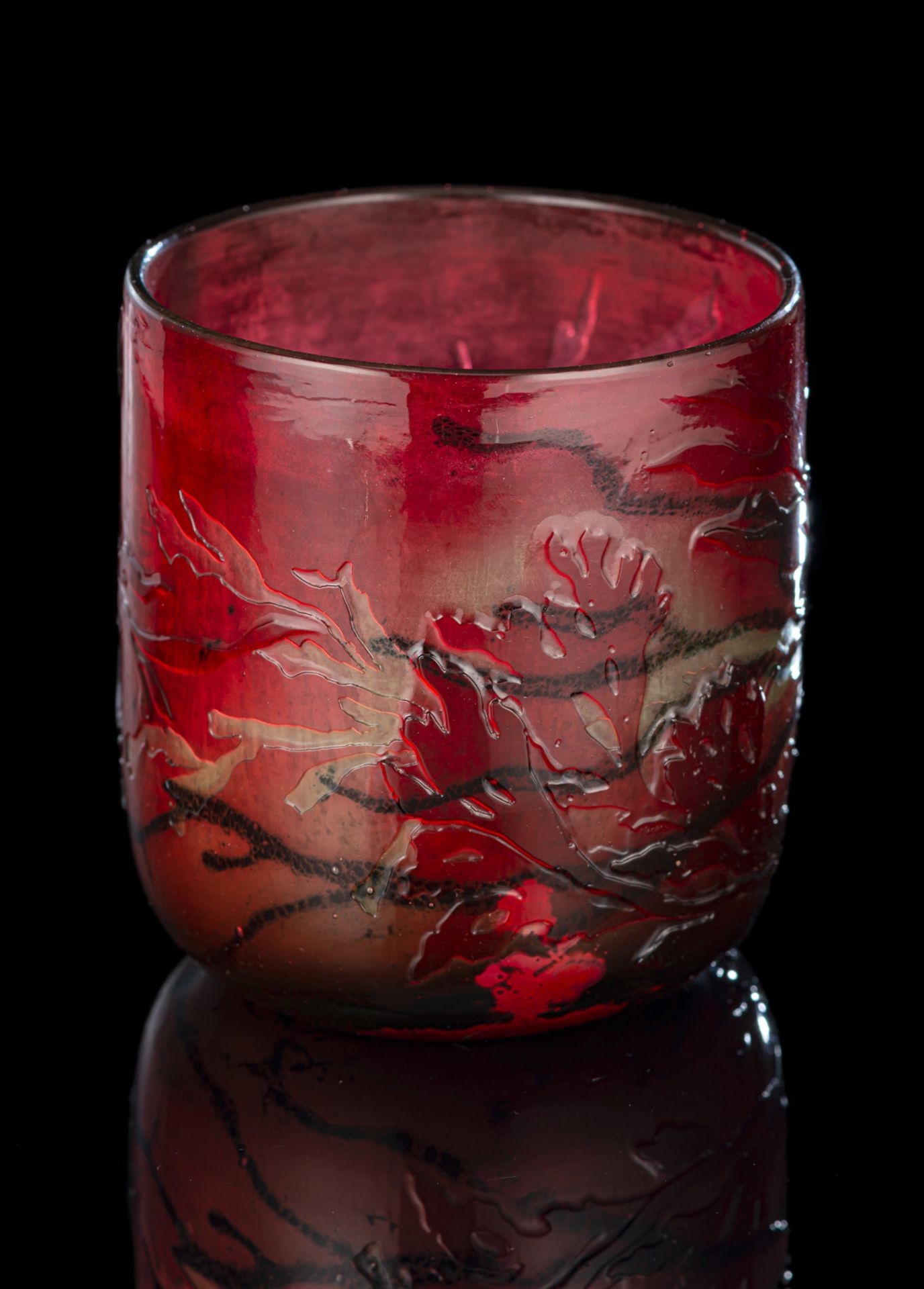 A RARE GALLE INTERCALAIRE AND CAMEO GLASS VASE "DECOR D'ALGUES" - Image 3 of 4