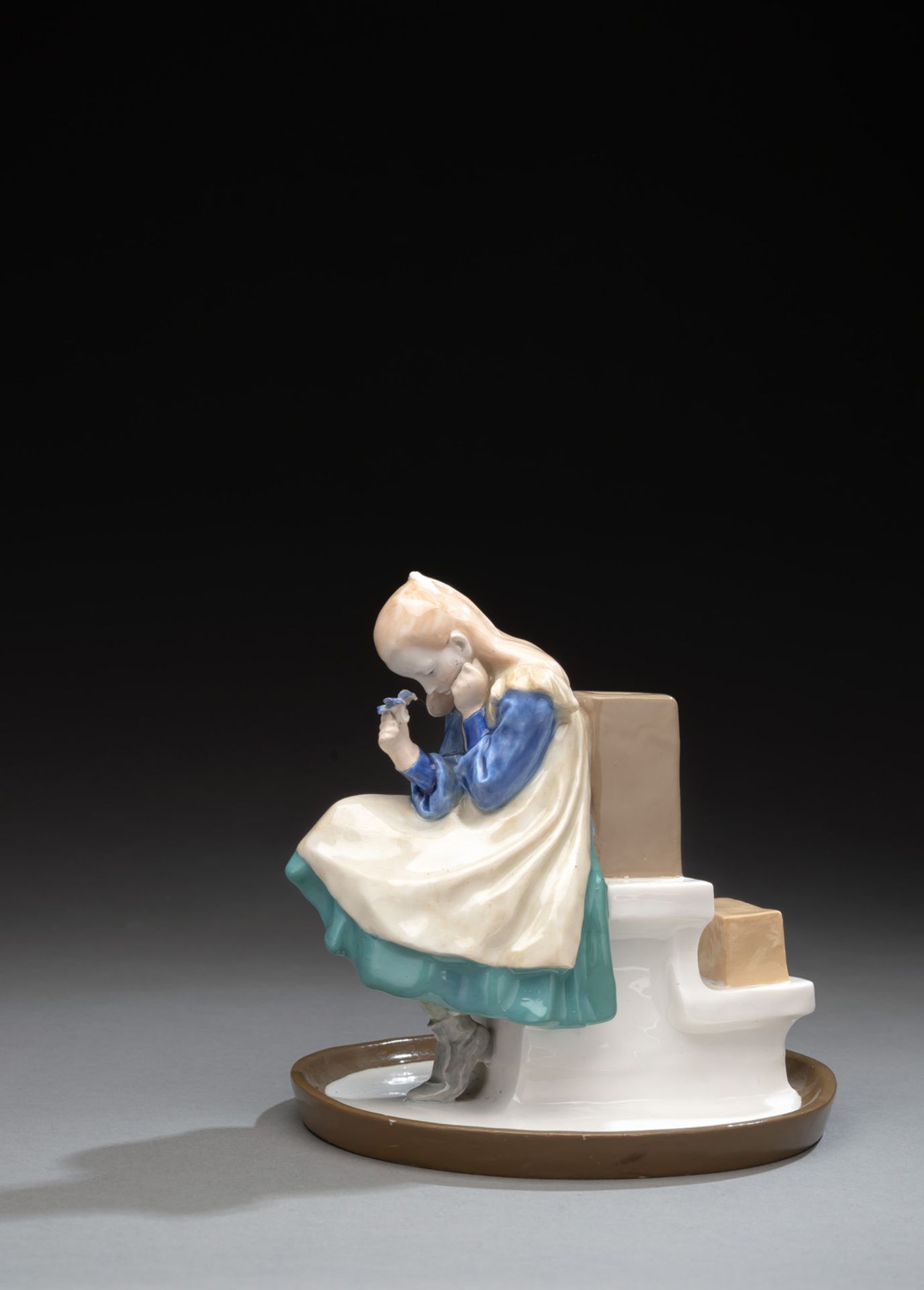 A MEISSEN GIRL WITH A FLOWER (GIRL WITH BOOK) - Image 2 of 4