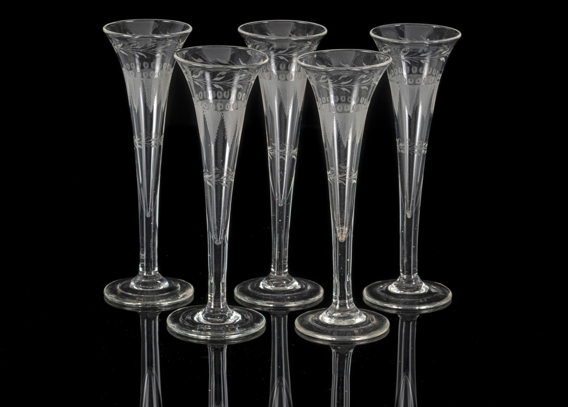 A SET OF FIVE EMPIRE SPARKLING WINE GLASSES - Image 2 of 2