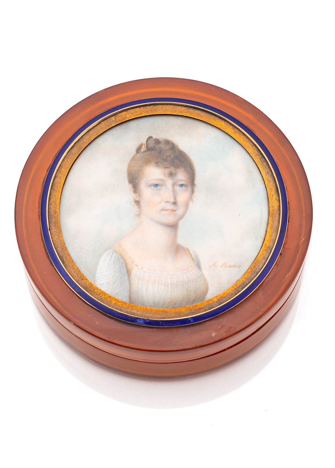 A TORTOISE SHELL TABATIERE WITH A PORTRAIT MINIATUE OF A YOUNG WOMAN