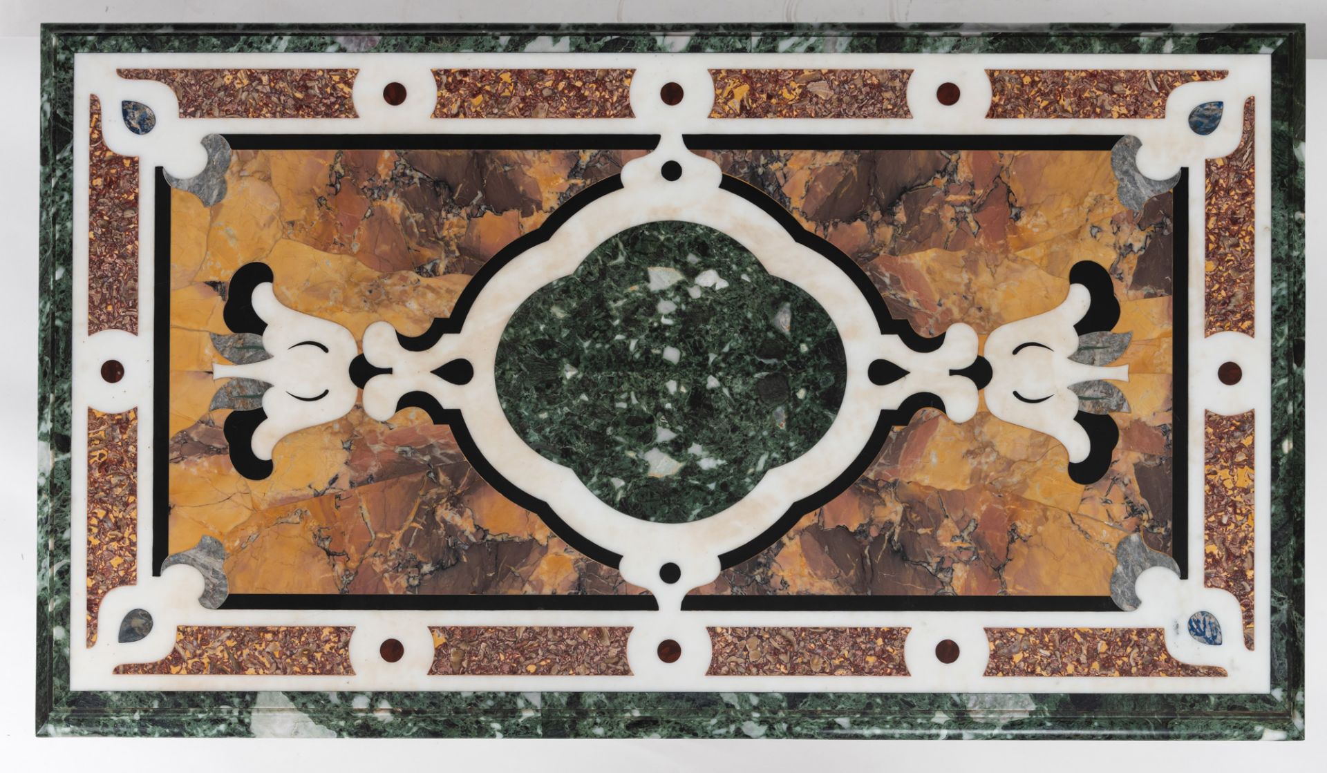 Pietra-Dura-Tischplatte mit zwei Vasen-Füßen - Bild 6 aus 6
