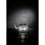 Georg-II-Silber-Teekanne auf Rechaud