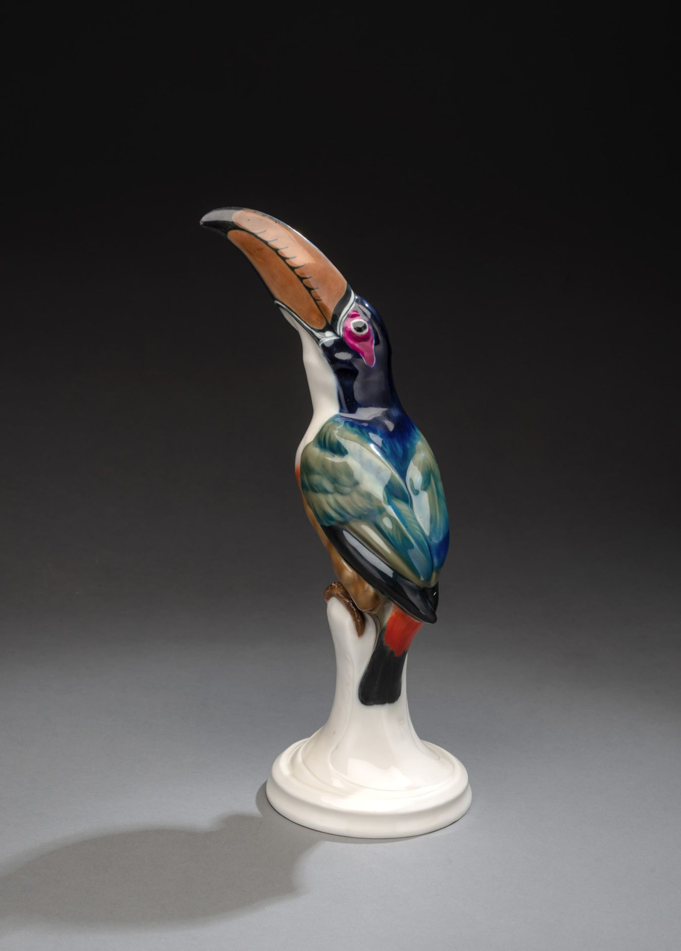 A MEISSEN FIGURE OF A TOUCAN