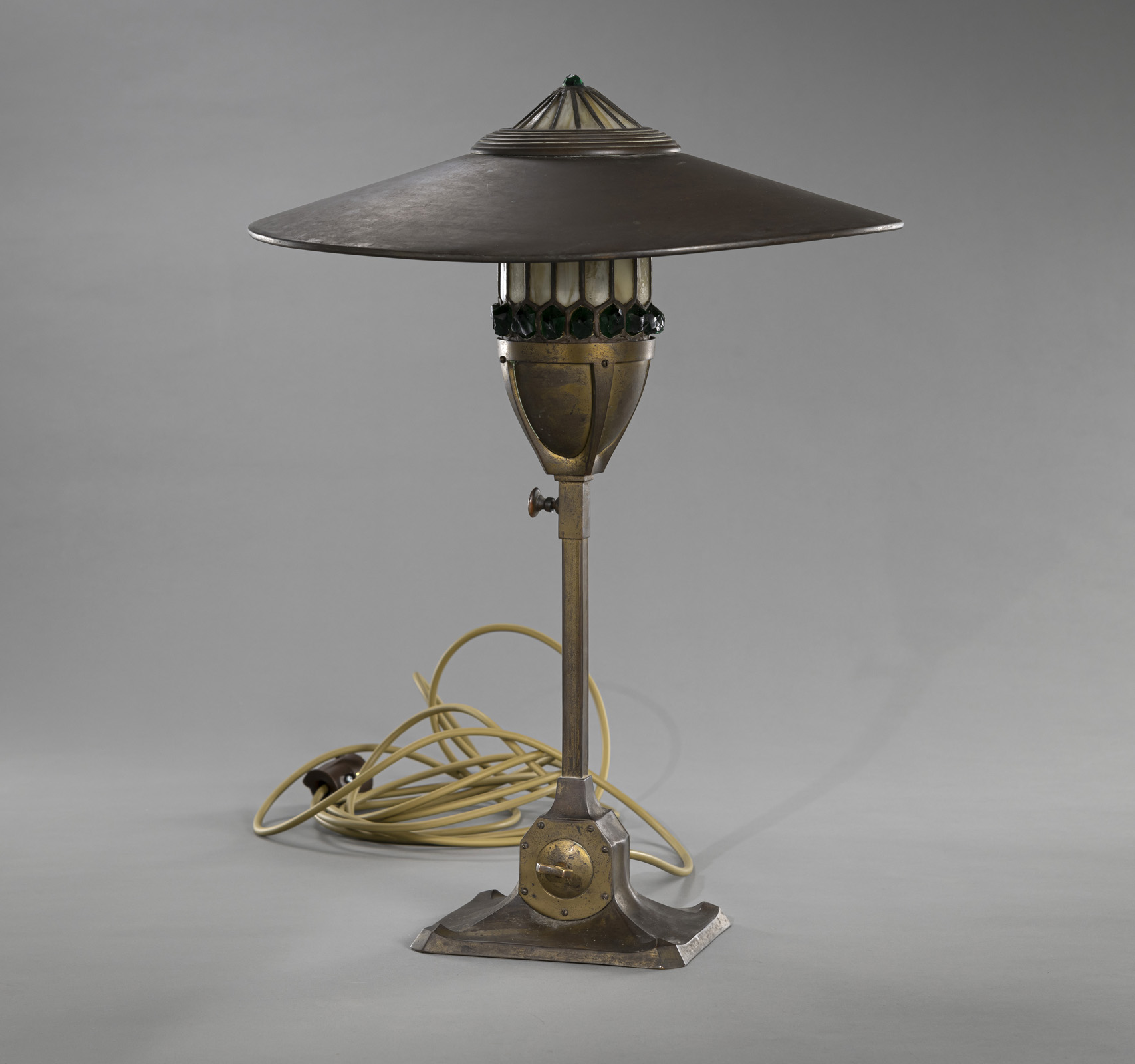 AN ART DECO TABLE LAMP - Image 2 of 4
