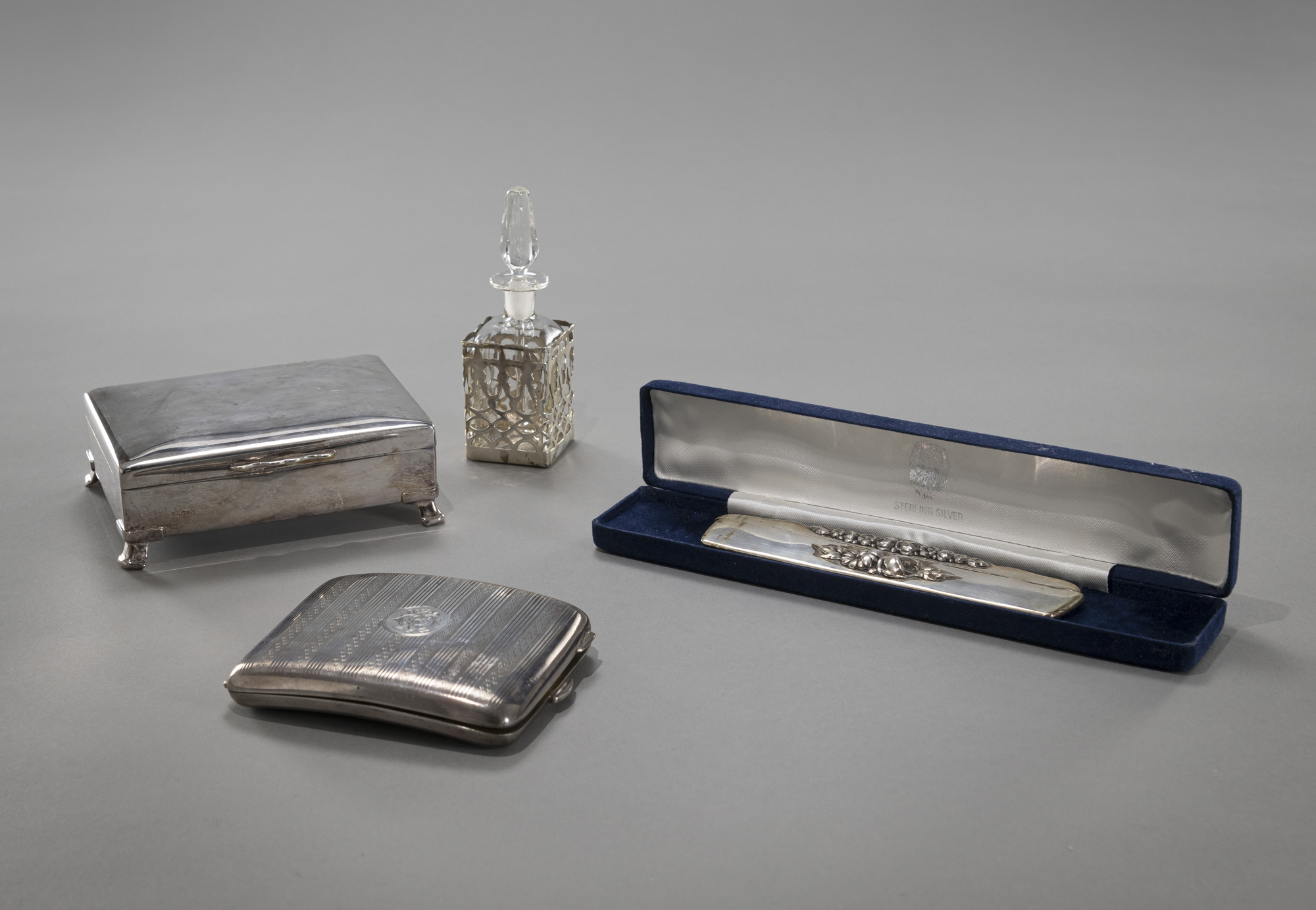TWO CIGARETTE CASES; A PERFUME FLACON AND A COMB - Image 2 of 4