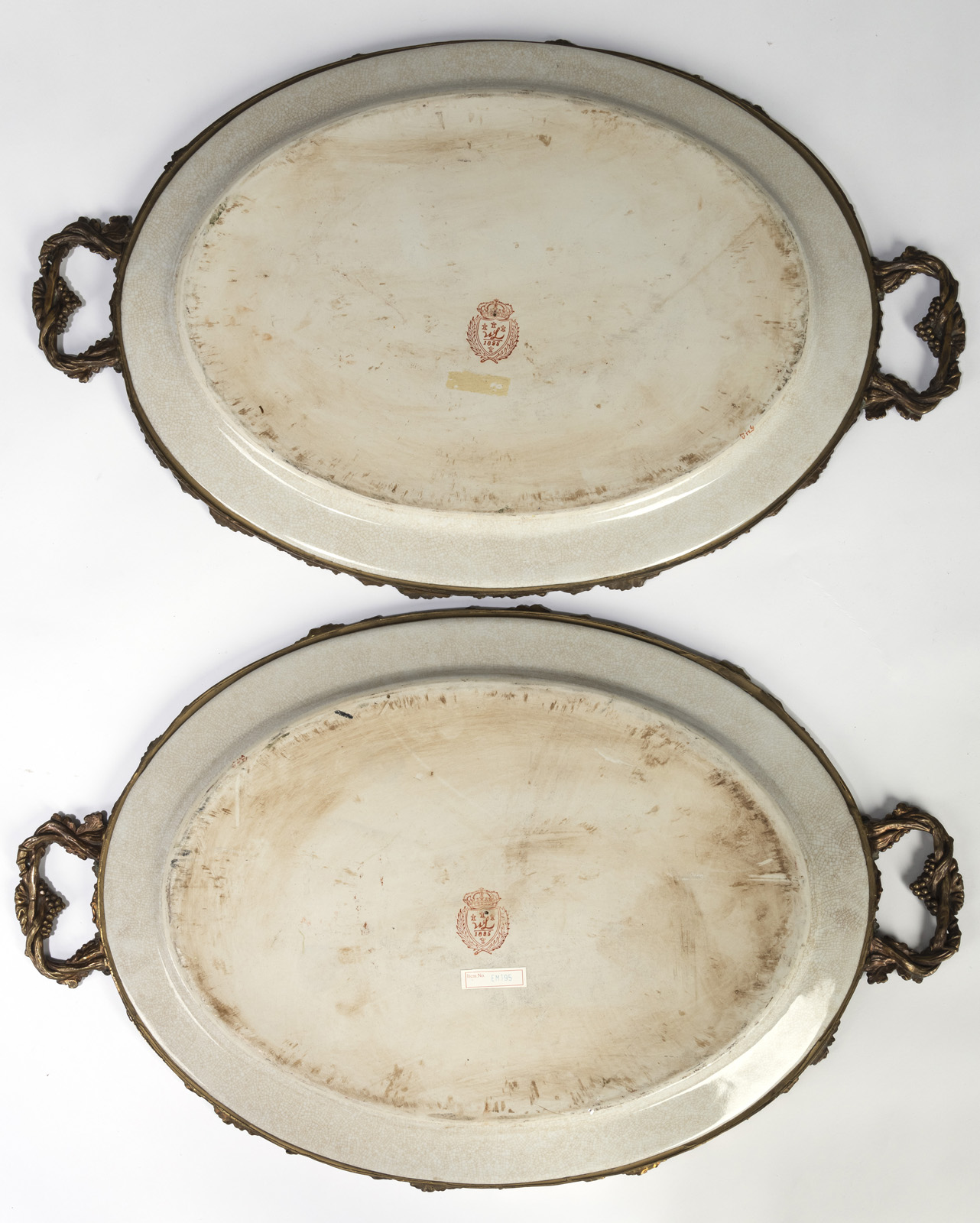 A PAIR OF BRASS MOUNTED PRINTED STONEWARE TRAYS ON WOOD STANDS - Image 6 of 7