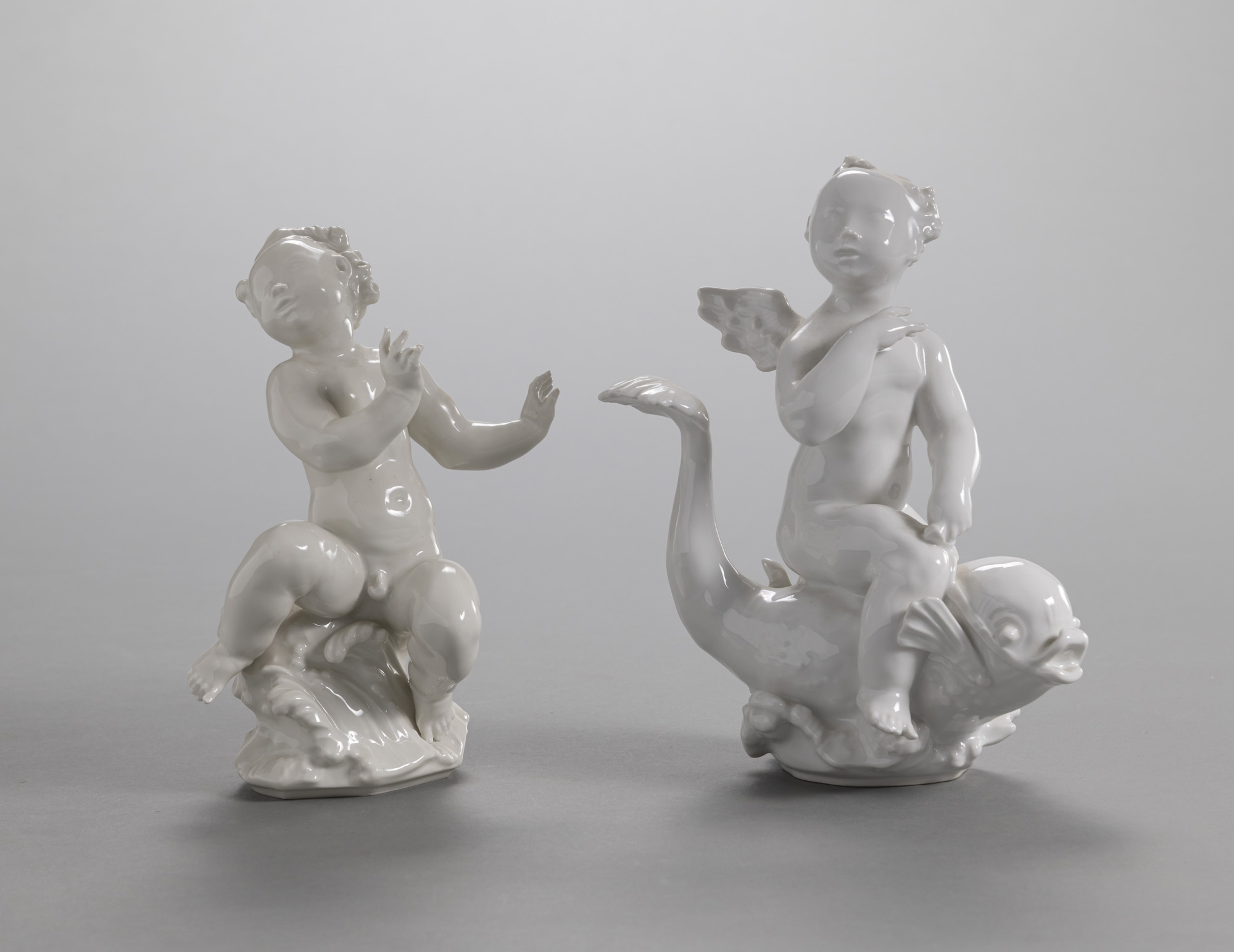 TWO PUTTI FROM THE CENTRE PIECE "THE BIRTH OF BEAUTY" - Image 2 of 5