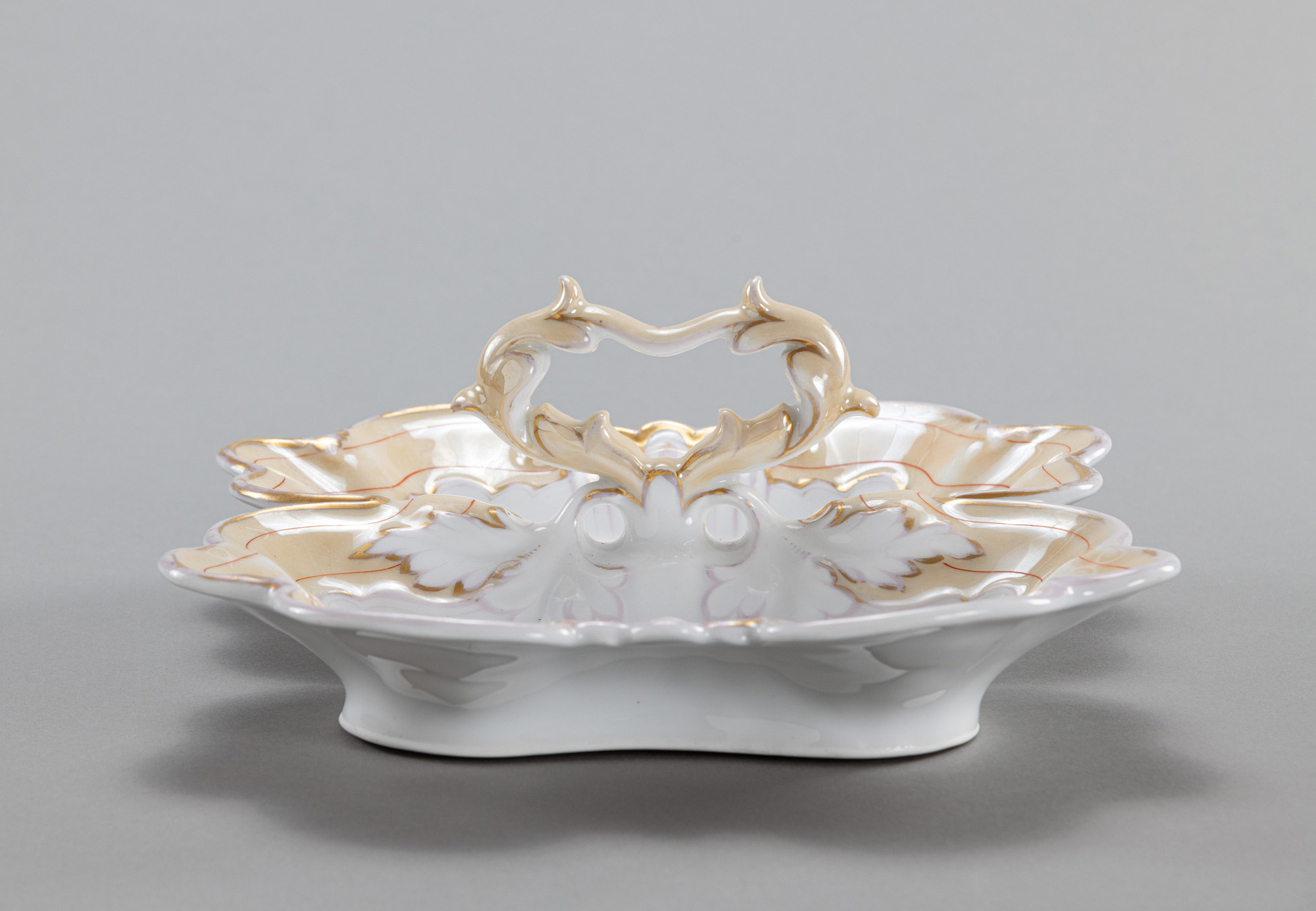 A GERMAN PORCELAIN COMPORT - Image 3 of 5