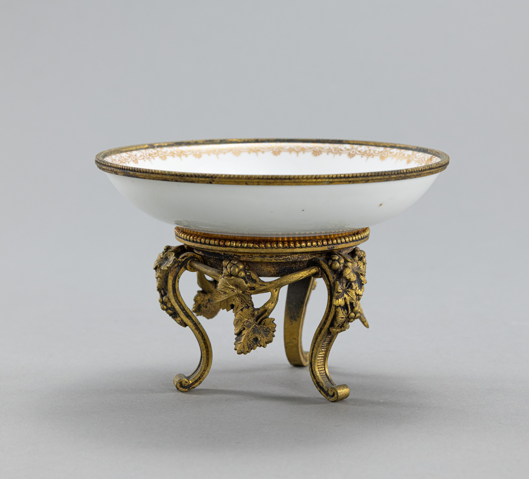 A GILT-METAL-MOUNTED MEISSEN SAUCER - Image 2 of 4