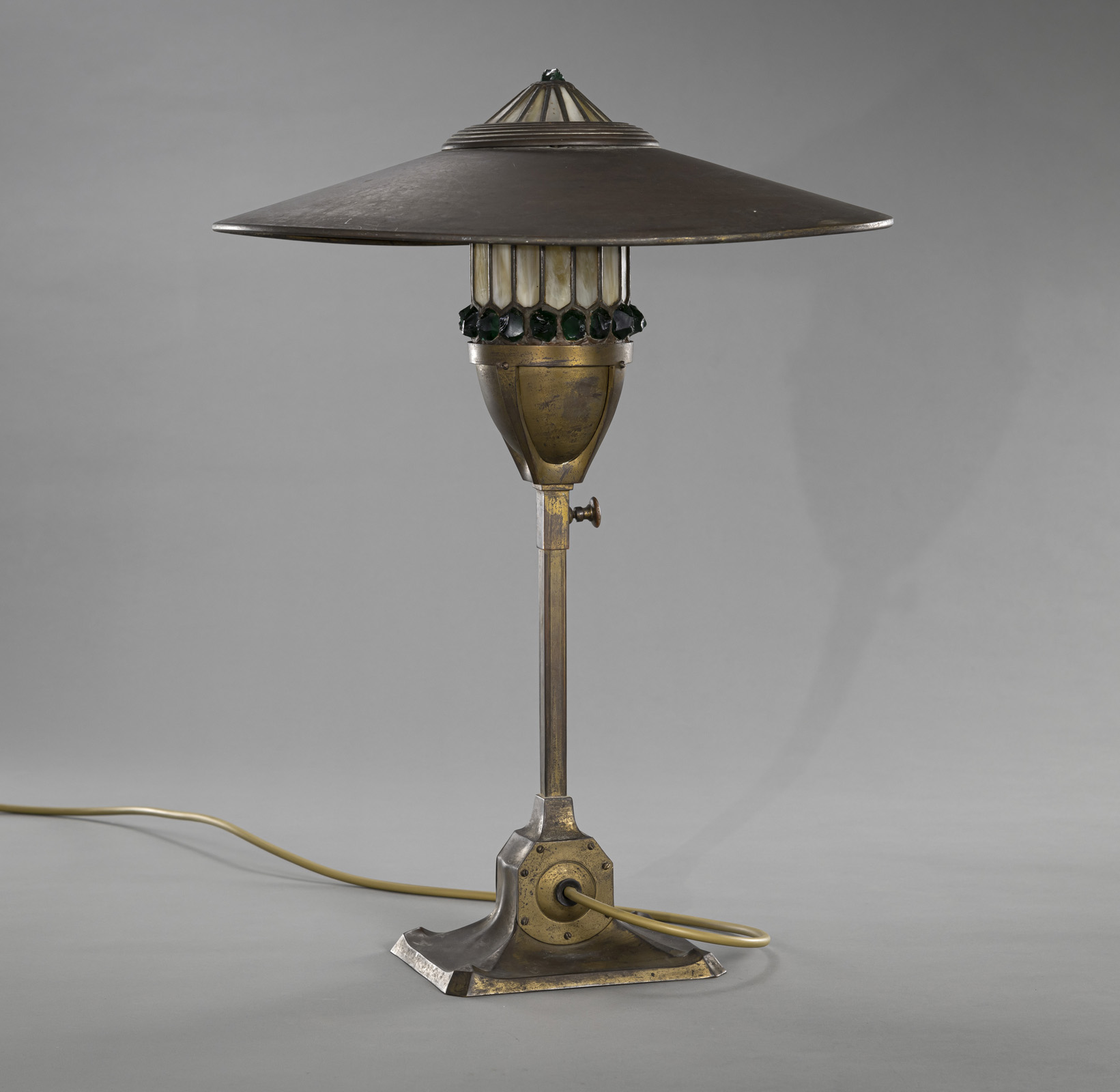 AN ART DECO TABLE LAMP - Image 3 of 4