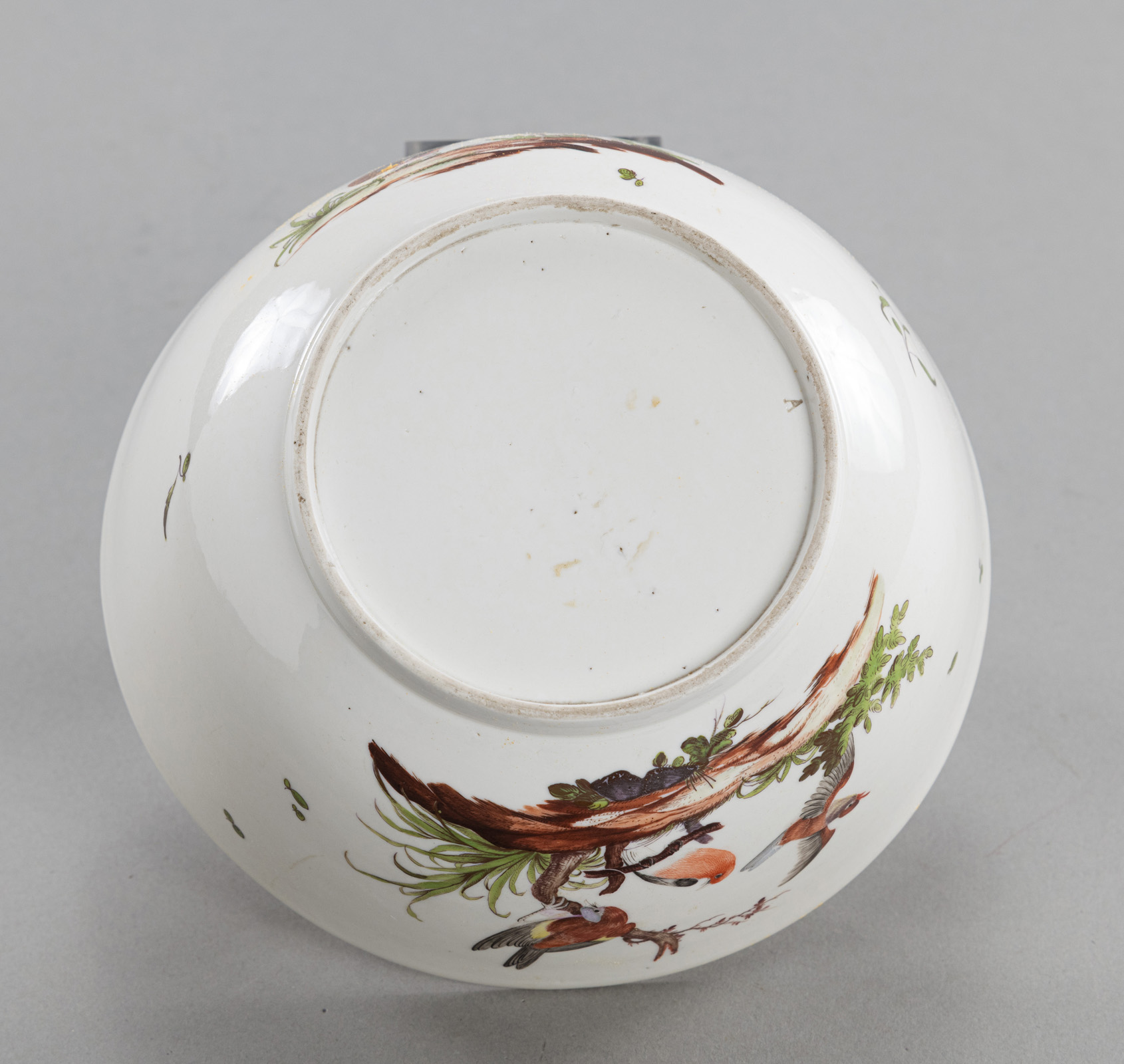 A GERMAN PORCELAIN WASTE-BOWL - Image 4 of 4