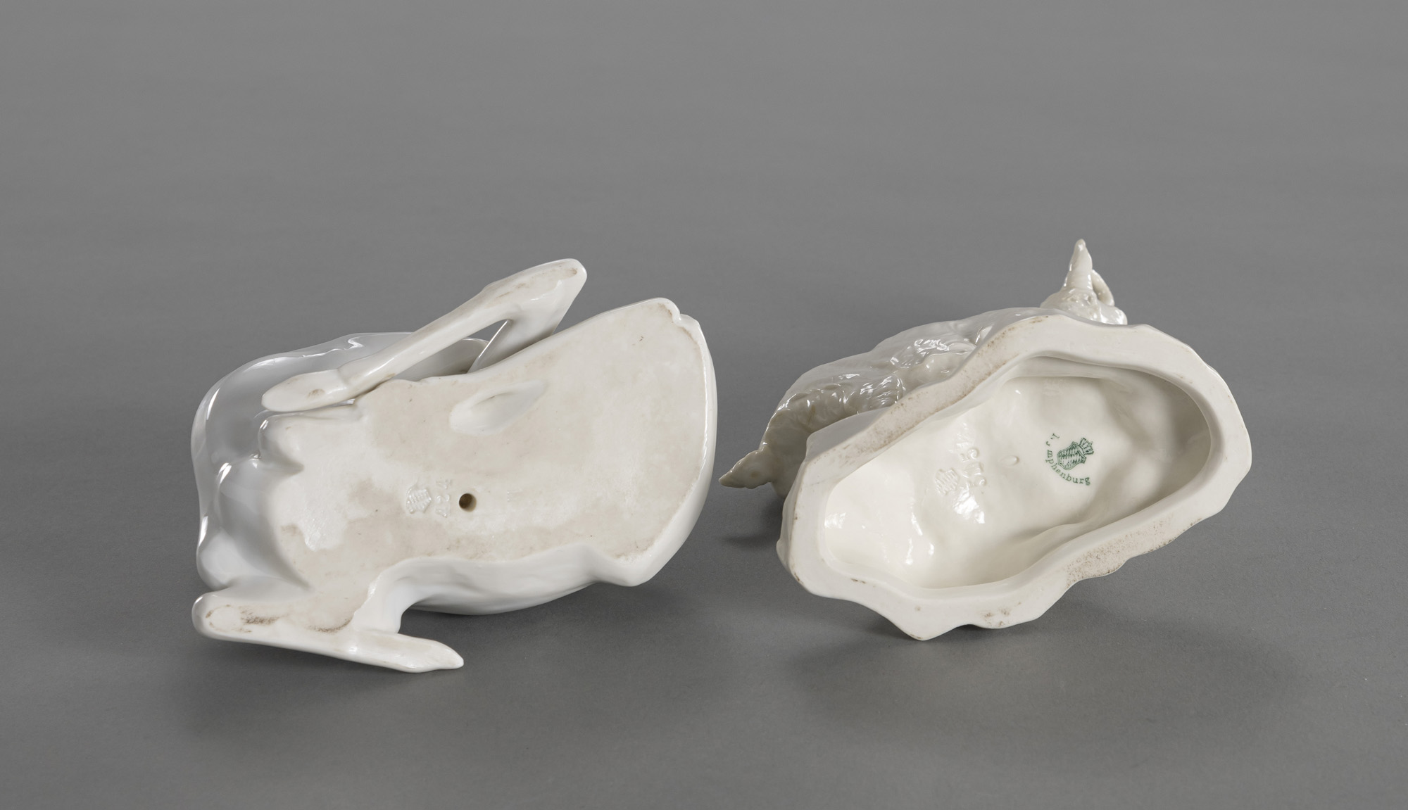 A NYMPHENBURG WHITE PORCELAIN FIGURE OF A CHAMOIS AND A ROEBUCK - Image 4 of 4