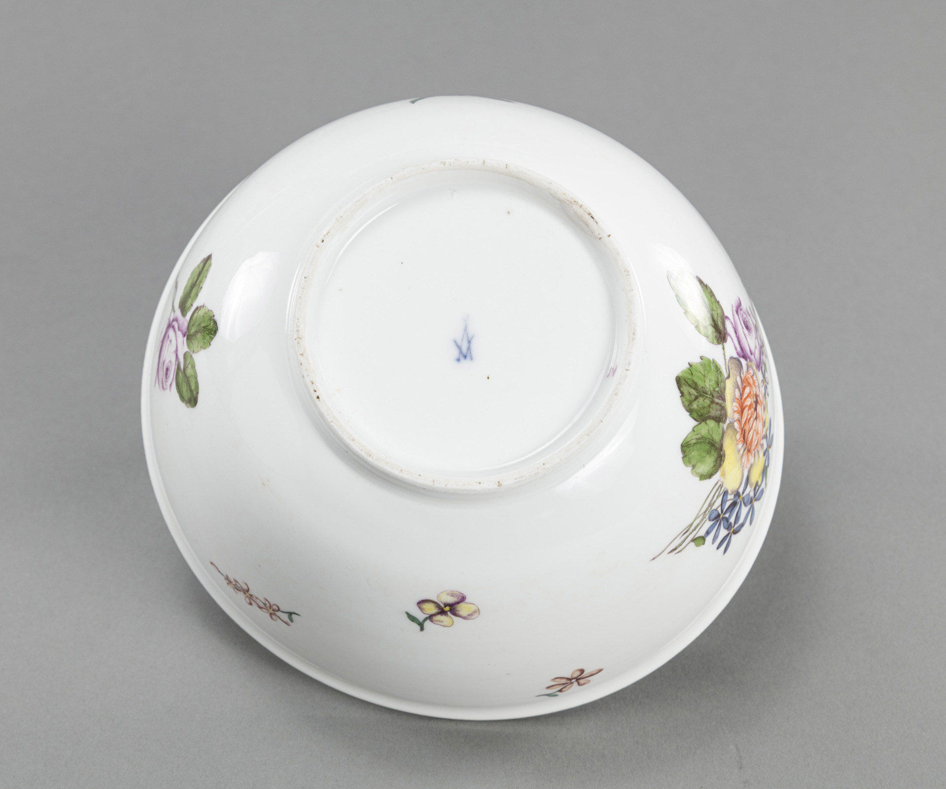 A MEISSEN WASTE-BOWL - Image 4 of 4