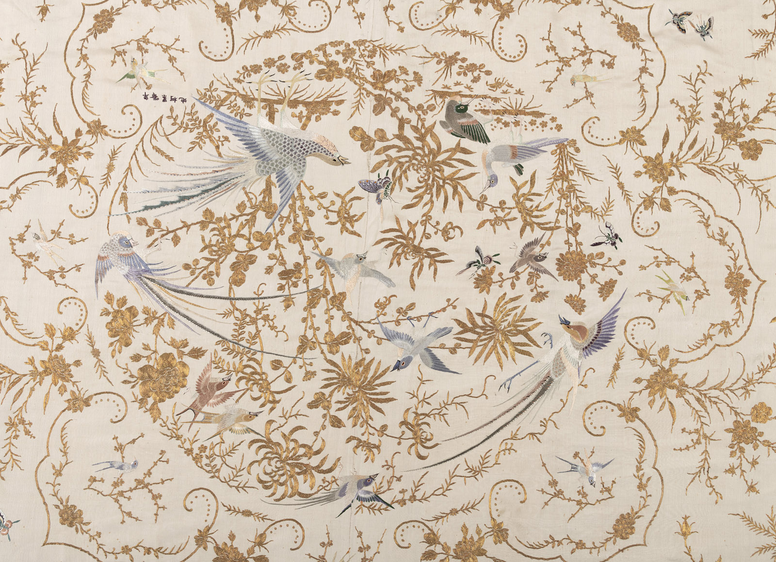 A BEDSPREAD WITH FLOWERS AND THE HUNDRED BIRDS - Image 3 of 6